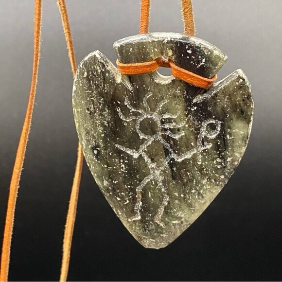 Carved Soapstone Dagger Shaped Pendant Necklace 17in - Picture 5 of 16